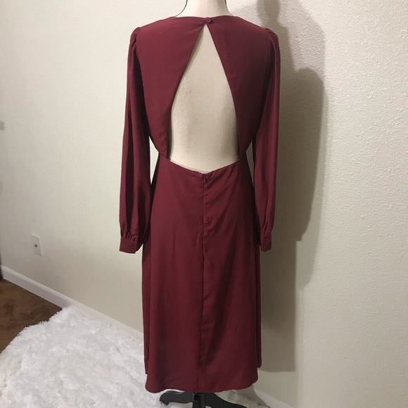 Alemenda Burgundy Backless Long Sleeve Midi Dress - Picture 5 of 7